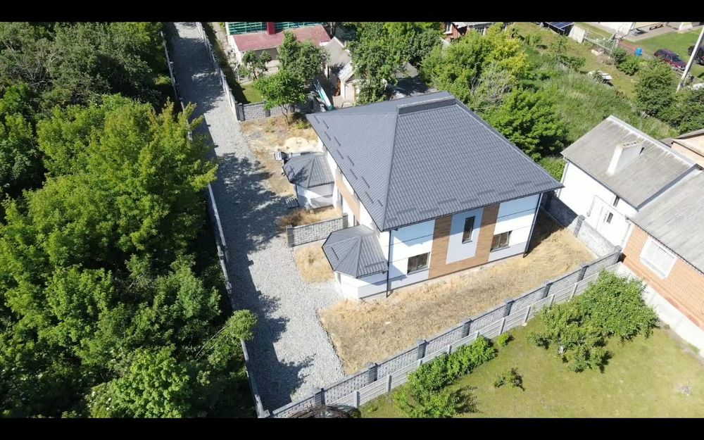 Власник.Продам котедж м.Рівне вул.Залізнична 5/а Басівкут.Розтермінування