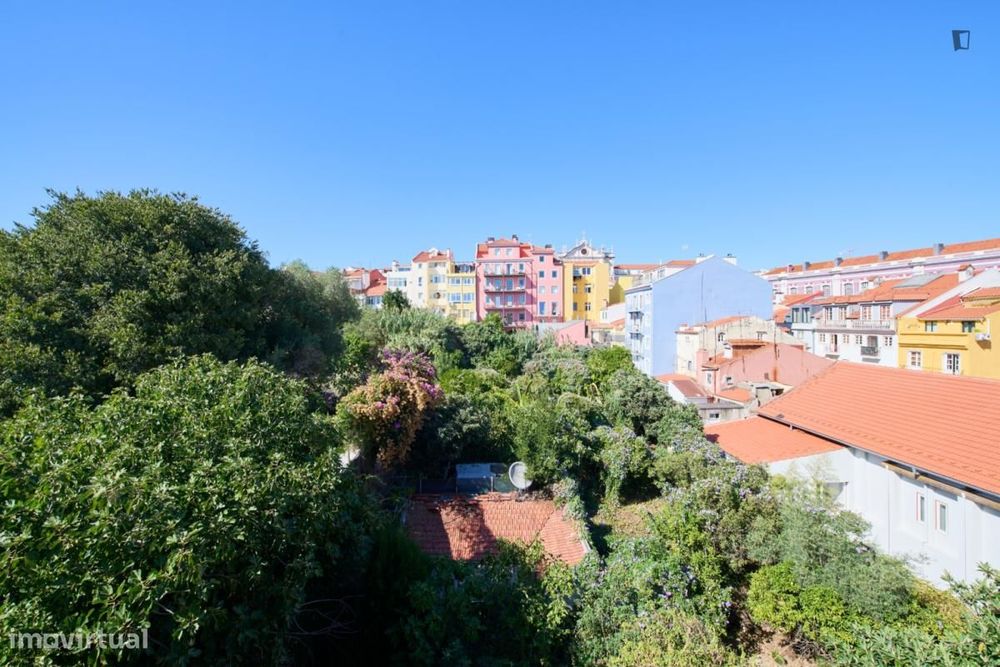 Quarto - localizado em São Bento Lisbon