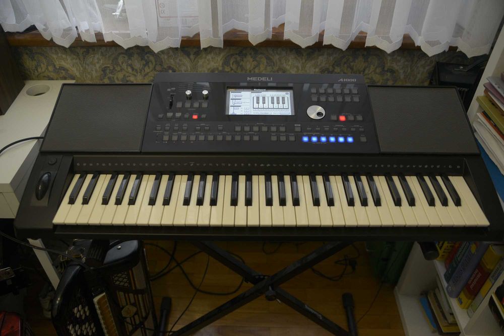 Синтезатор аранжувальна станція MEDELI A1000