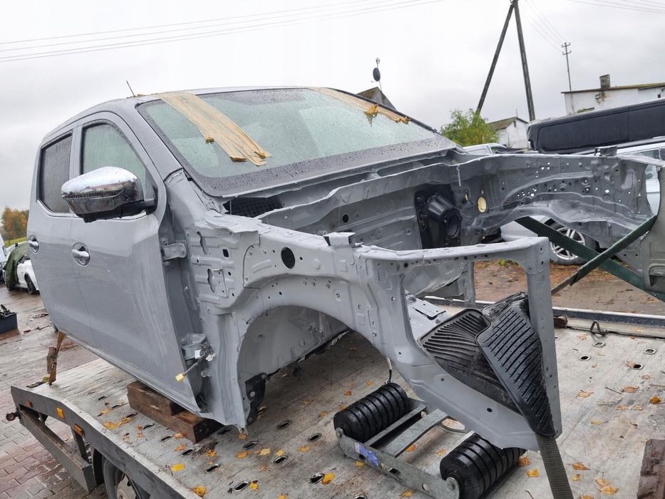 Кабіна гола капсула кузов Nissan Navara D23 праворульна