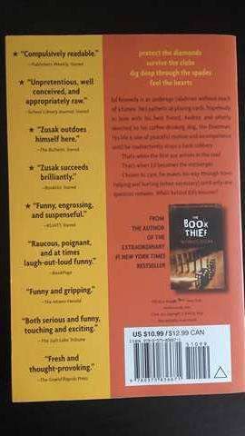 Livro de Markus Zusak ( em Inglês )