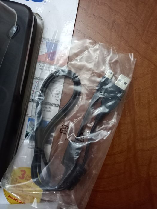 Calculadora fx-CG20 em muito bom estado com 2 cabos por estrear