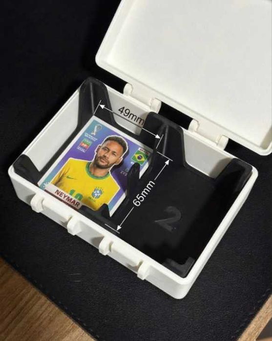 Caixa para cromos Mundial 2026 com logo (até 200 cromos)