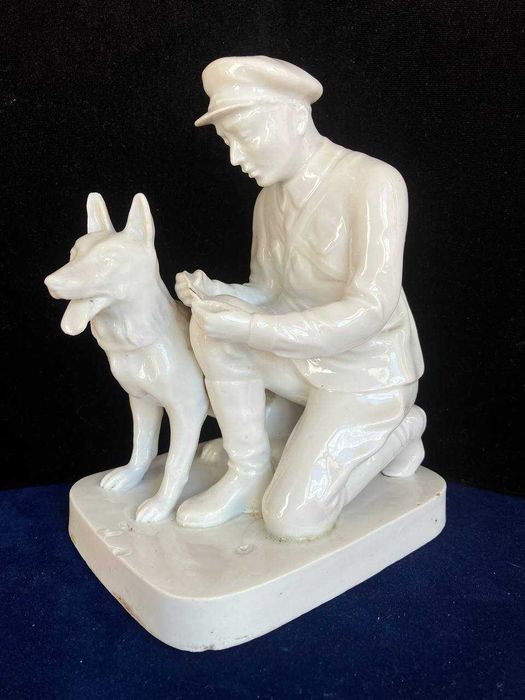 Фарфоровые ст-ки СССР из серии "пионерия"  и др.