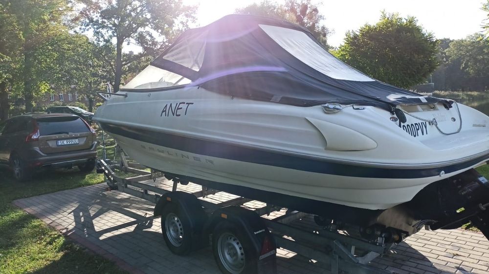 Łódź Bayliner Capri z przyczepą w cenie 50000