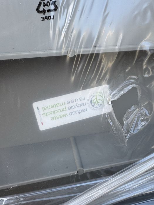 Стіл садовий сіро бежевий 130*75 см пластиковий