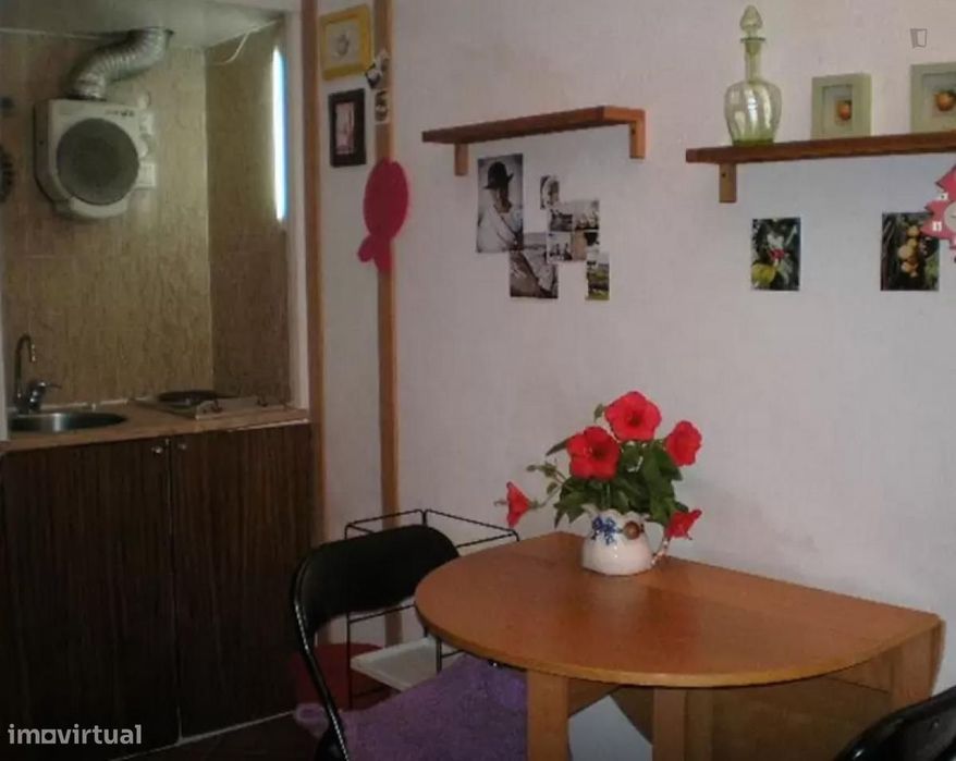 Estúdio - localizado em Santa Apolónia Lisbon
