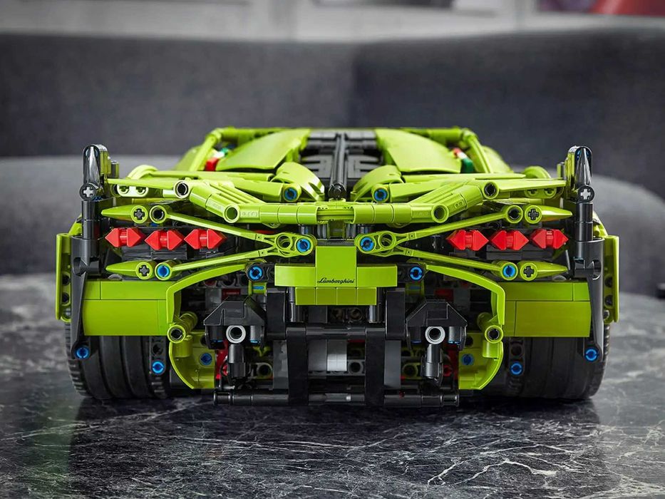 Конструктор Technic Lamborghini Sian FKP 37 + рамка (42115), 3696 дет