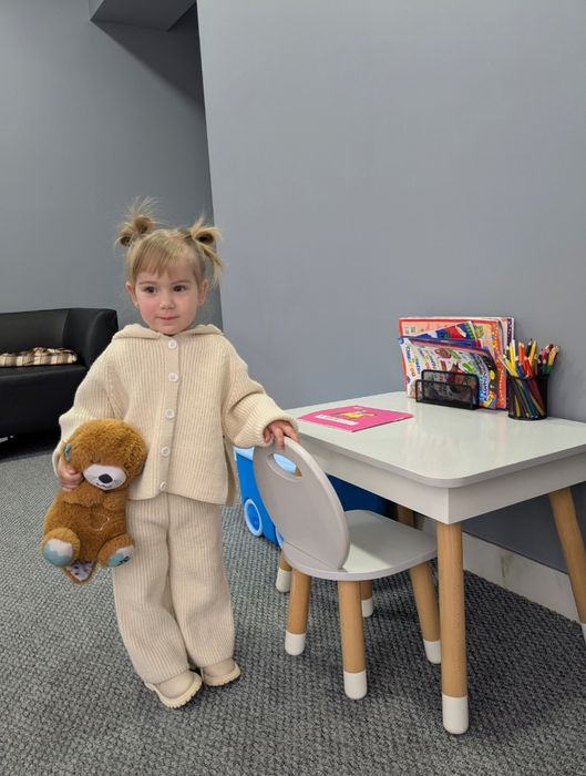 Стильовий костюм для дівчинки