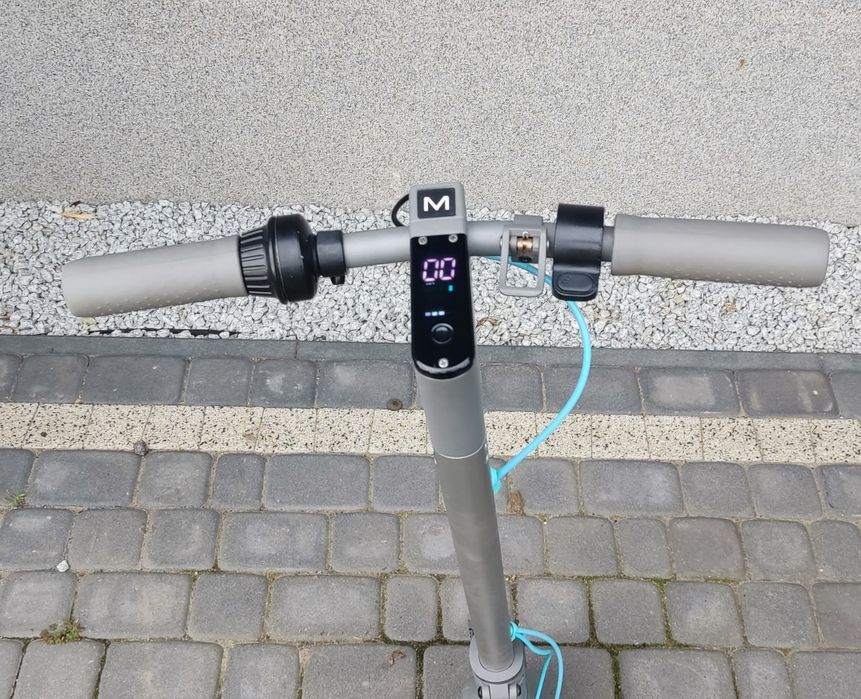 Hulajnoga elektryczna Motus  10