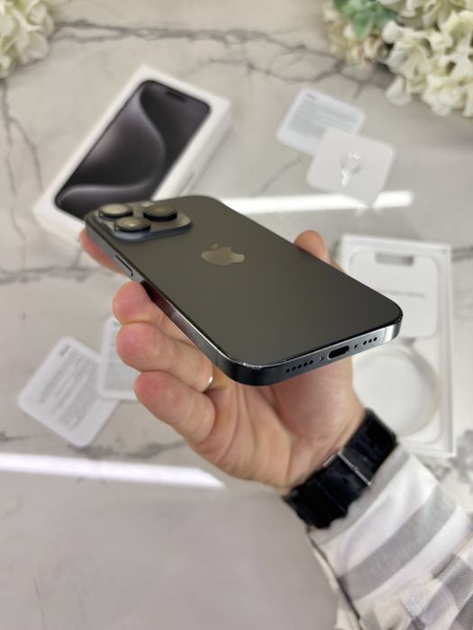Чудовий iPhone 15 Pro 128GB Neverlock BlackTitanium (Магазин Гарантія)