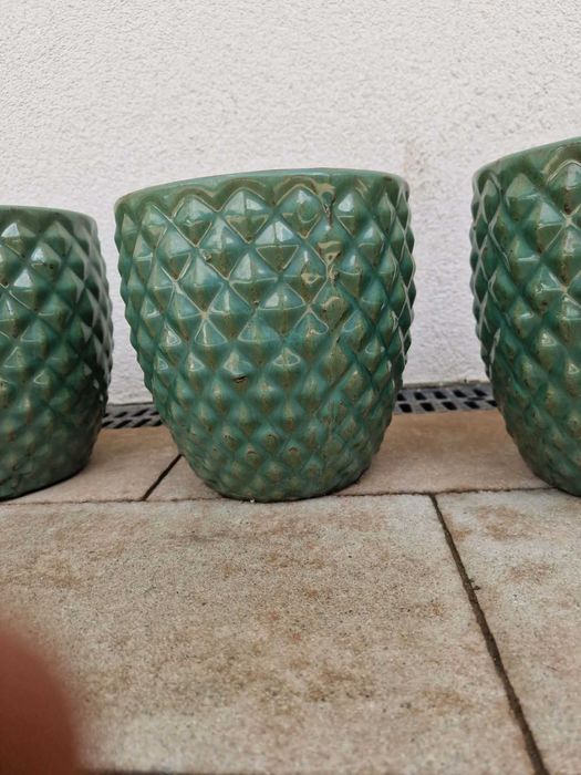 duże donice ogrodowe, donice z ceramiki, różne rozmiary