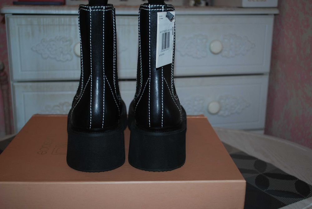 Новые.Ботинки челси-высокие,нат.кожа,раз.40