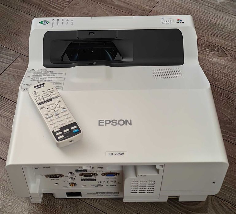 Rewelacja, NOWY videoprojektor Pro EPSON Laser !!! Za połowę ceny