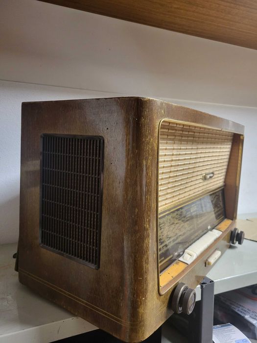 Rádio Vintage WEGA Stereo – Modelo 313