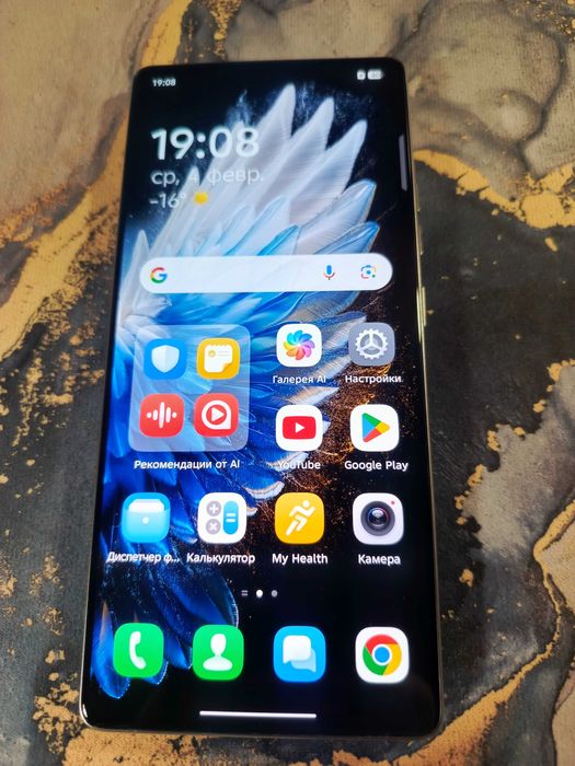 Продам Tecno Camon 40 16/128gb . цвет серый в идеале .