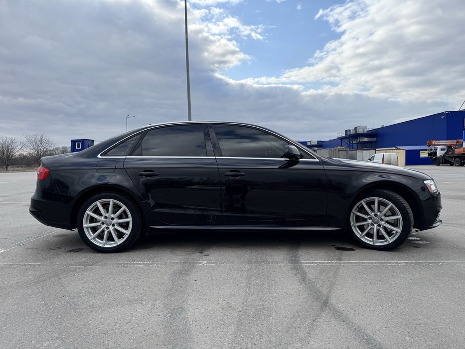 Продам Ауді А4 2015