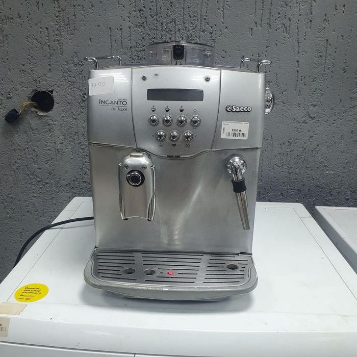 Кавоварка автоматична, кавоварка Saeco, кавоврка Saeco Incanto de lux