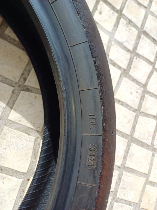 Pneu para circuito