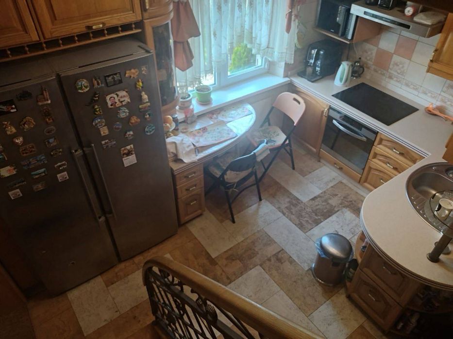 Купите добротный дом в Ямбурге/Днепровое с красивым видом на Днепр