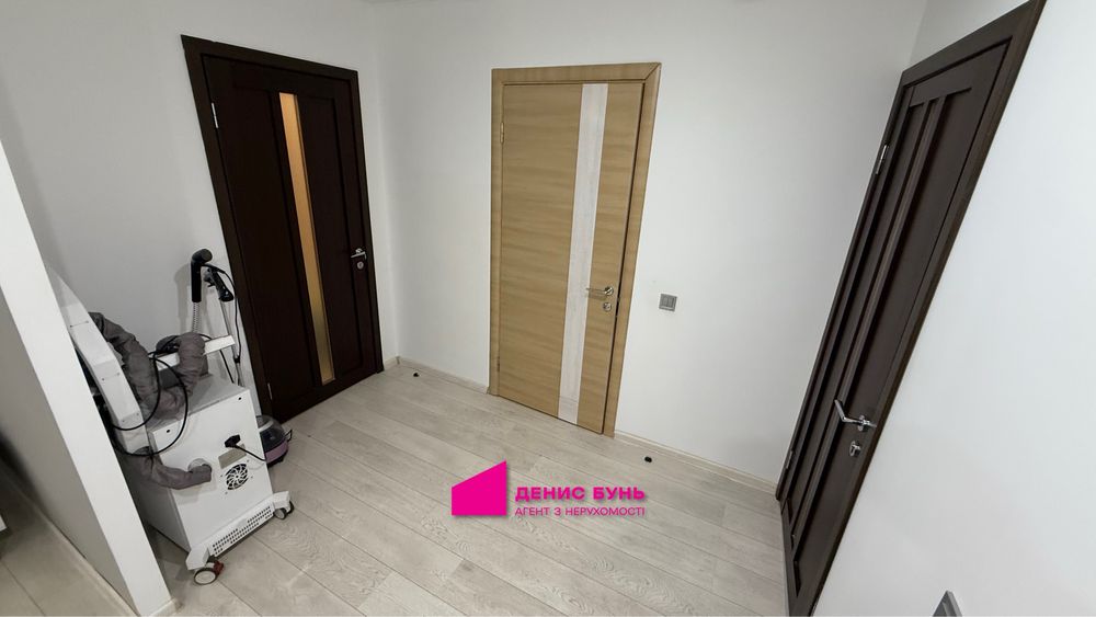 Продам 3к квартиру в смт Слобожанське, лівий берег, Брама,Золоті ключі