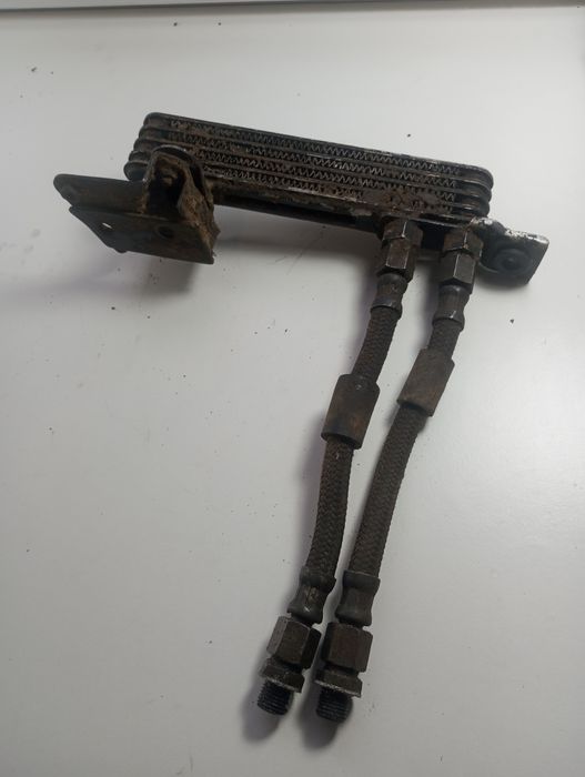 Chłodnica Suzuki DR 600 oryginalna w dobrym stanie