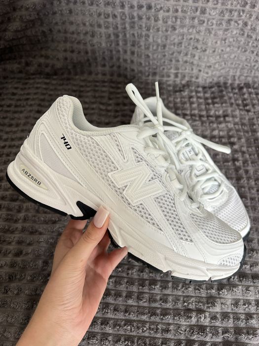 New balance 740