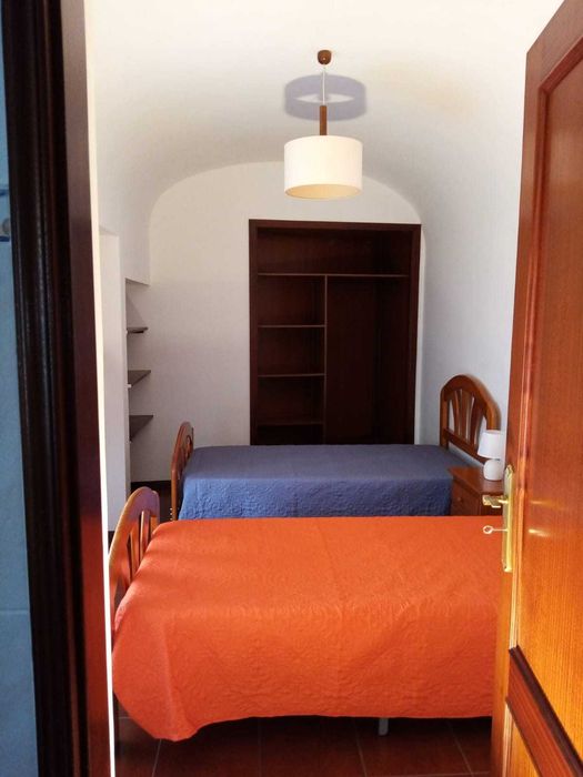 Aluga se apartamento t2 no centro histórico a estudantes