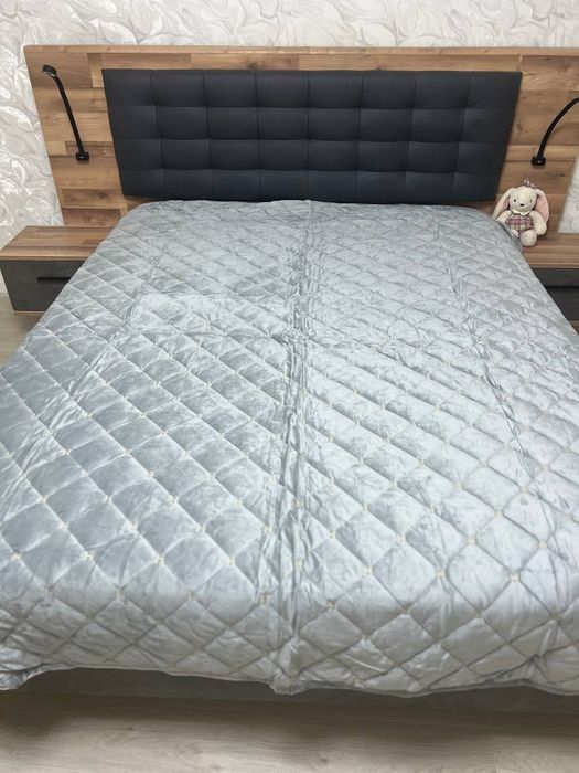 Покривало стегане та утеплене синтепоном