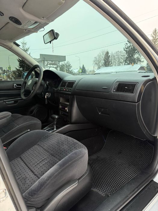 Продам Volkswagen Golf IV 1.6 газ/бензин, автомат