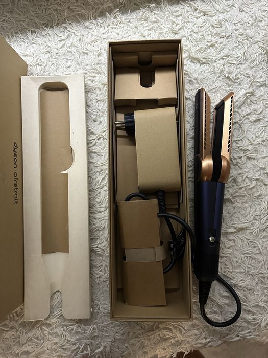 Продам Утюжк Дайсон dyson airstrait