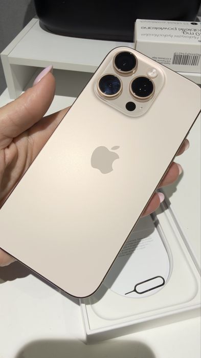 Iphone 16 pro 256GB złoty bateria 90%