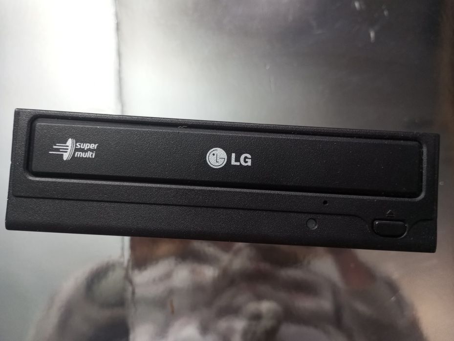 Продам дисководы и корпус от пк