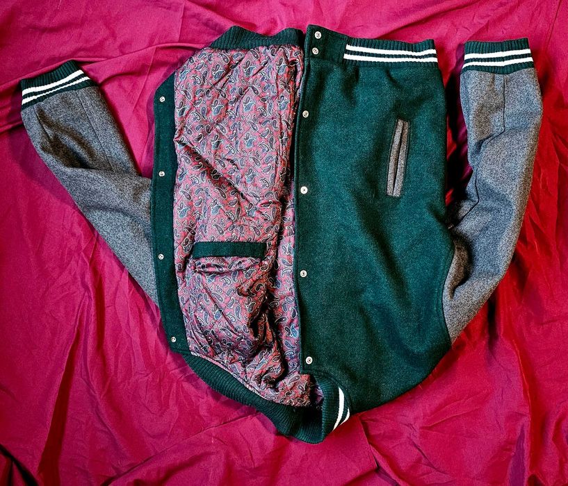 Продам оригинальный стильный бомбер из фильма Назад в будущее