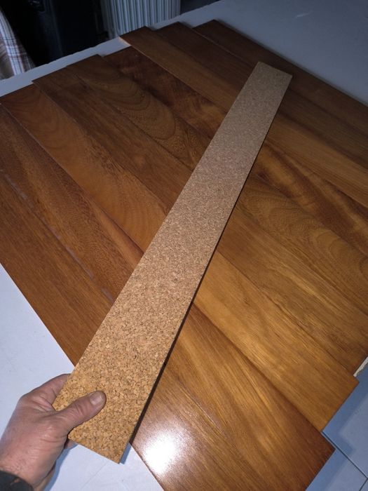 Pavimento Afizelia Africana madeira/cortiça