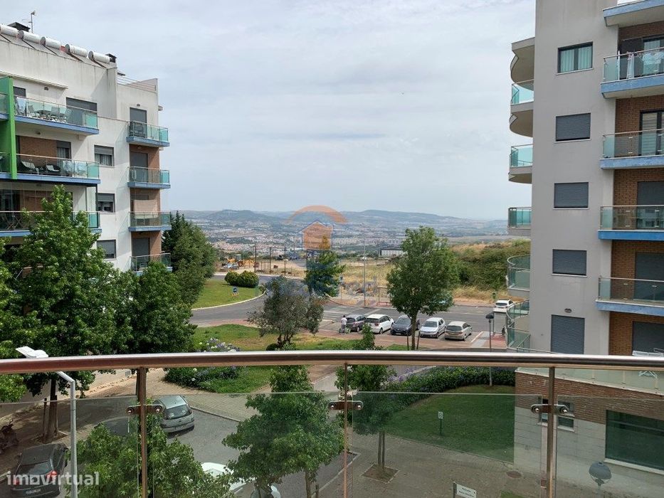 Apartamento T2 c/ Parqueamento e Arrecadação | Jardim da Amoreira, ...