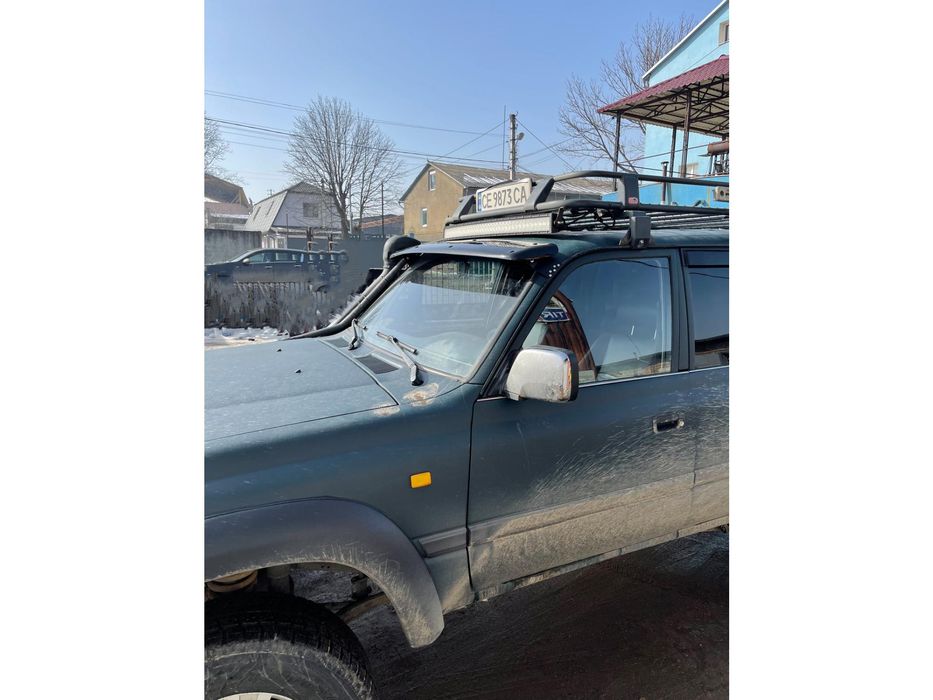 Toyota Land Cruiser 80 1990-1997 рр. Козирок на лобове скло