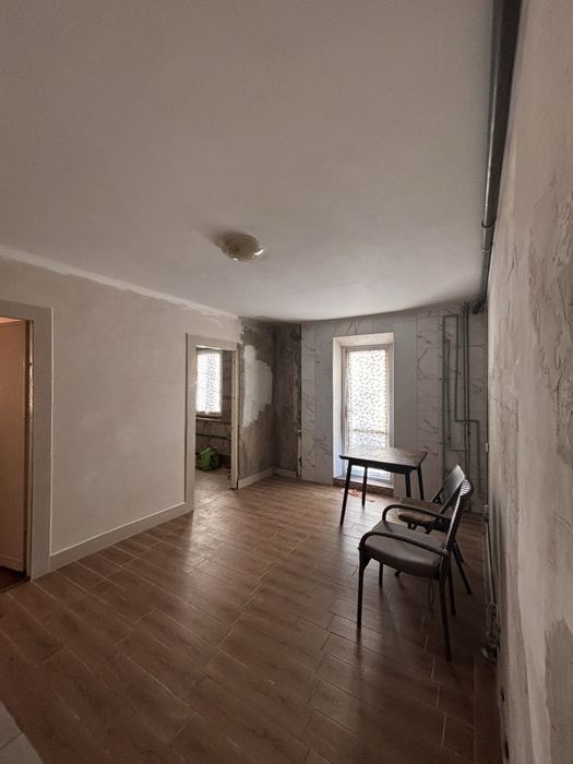 Продається чотирьох кімнатна квартира