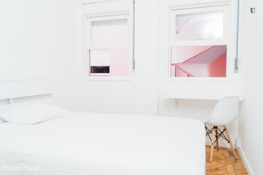 Quarto - localizado em Cedofeita Porto