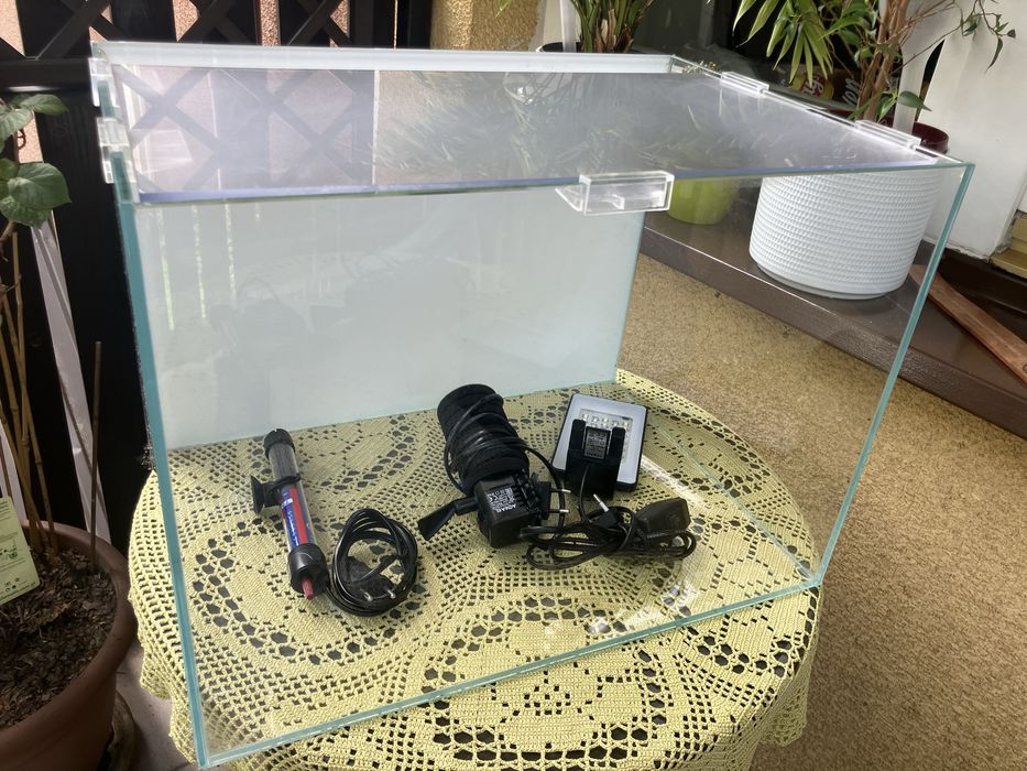 Akwarium Optiwhite 63L