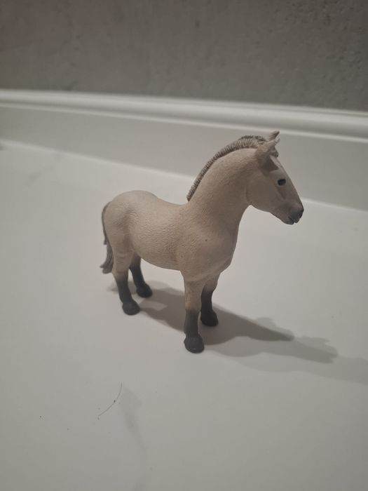 klacz schleich figurka