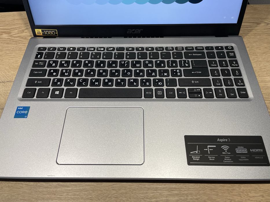 ACER ASPIRE 3 / I3 1115G4 / UHD Xe G4 / 8 RAM / 256 SSD / 15,6"