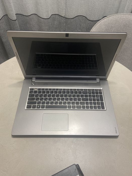 Ноутбук lenovo 17,3 intel i3 gtx 740 торг