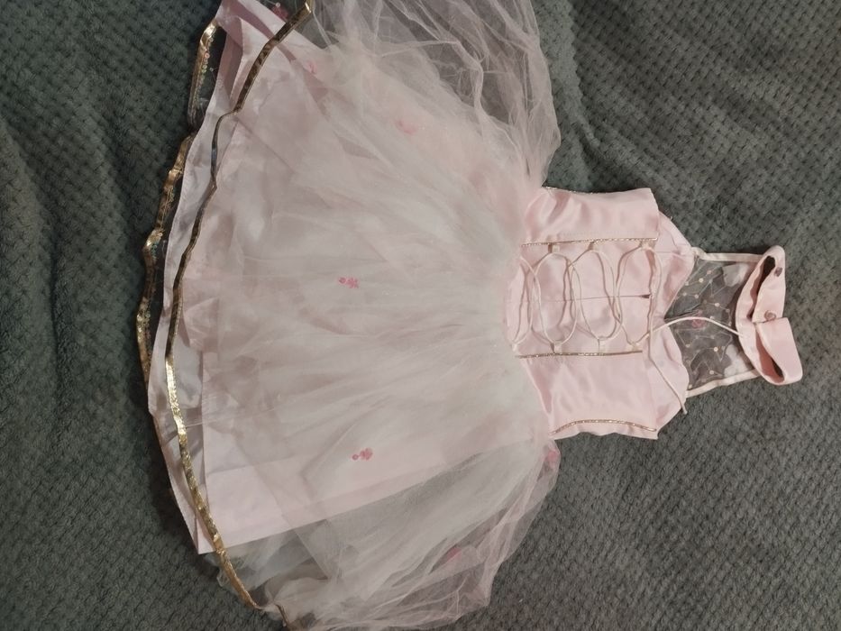 Сукня рожева на дівчинку