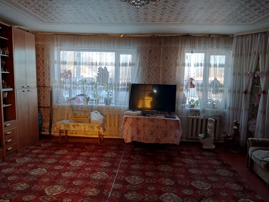 Продам дом два полных этажа на улице имеется кухня в доме ванна туалет