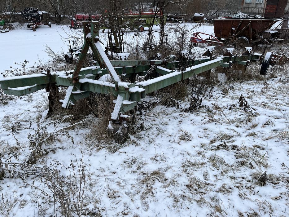 Продам плуг 8-40