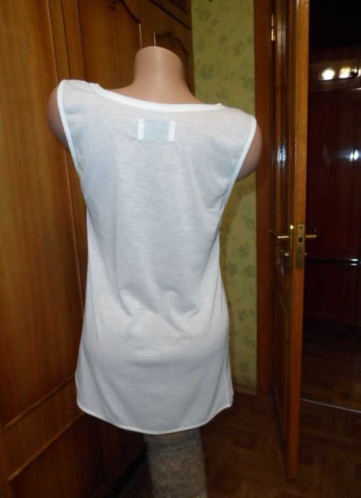 Удлиненная футболка Zara Basic белая с принтом из двух видов ткани