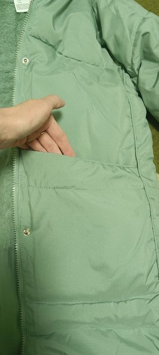 Тепла довга куртка пальто  164 см