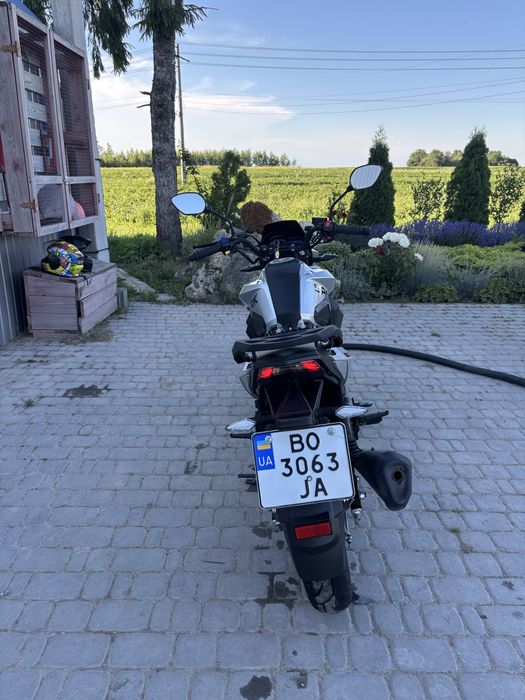 SPARK 200 R-32 док