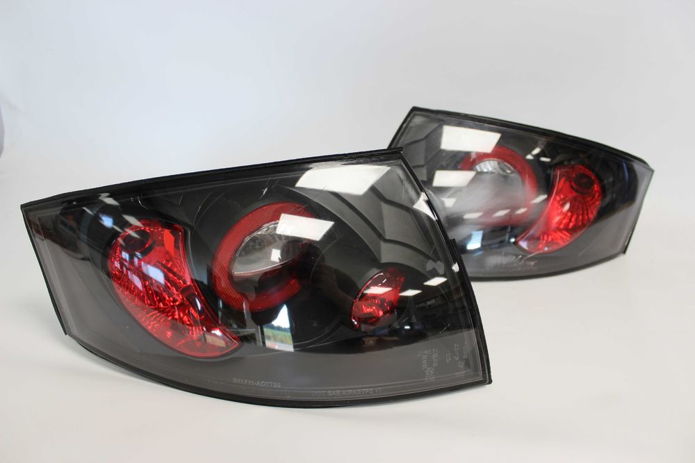 Lampy światła tył tylne AUDI TT 8N0 98-06 Czarne Black SMOKE TUNING